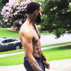 Meet your Posher, Dee